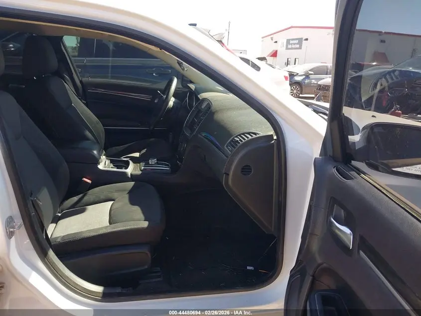 2018 CHRYSLER 300 TOURING