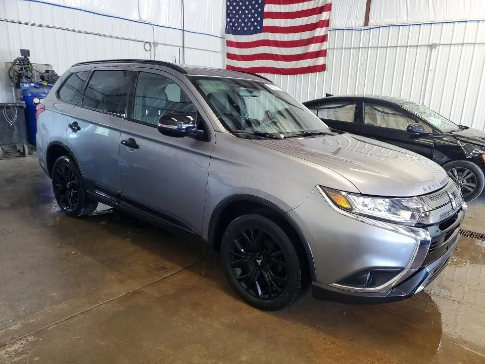 2019 MITSUBISHI OUTLANDER SE  