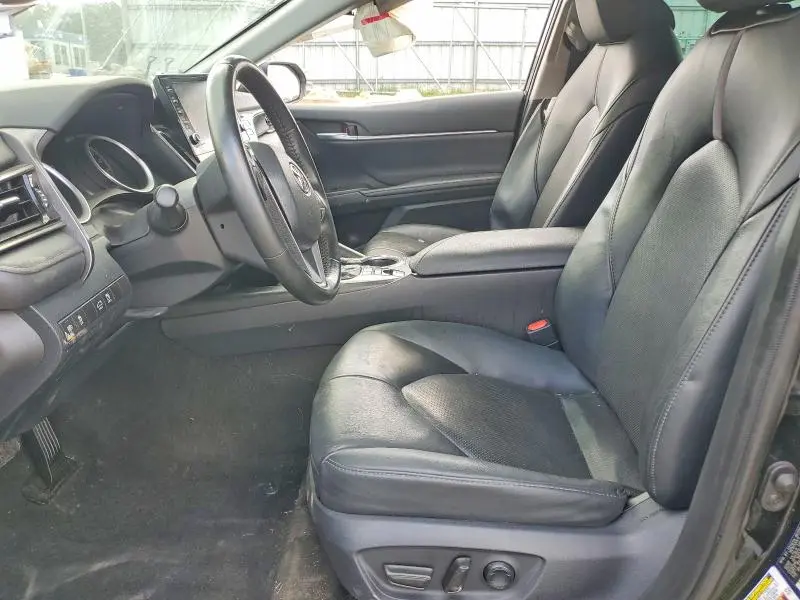 2024 TOYOTA CAMRY XLE  