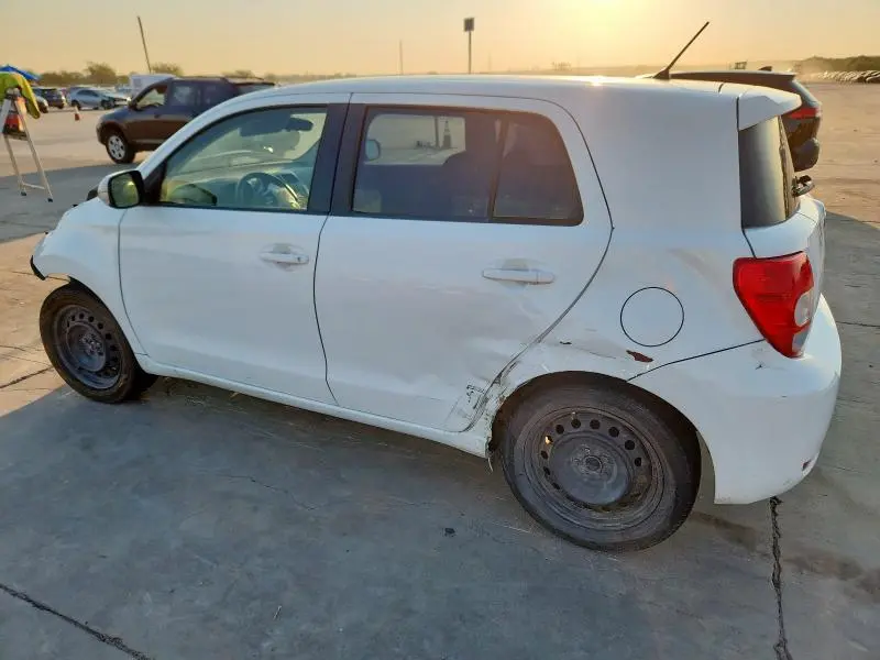 2011 TOYOTA SCION XD   