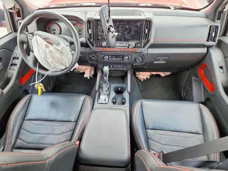 2025 NISSAN FRONTIER PRO-4X  