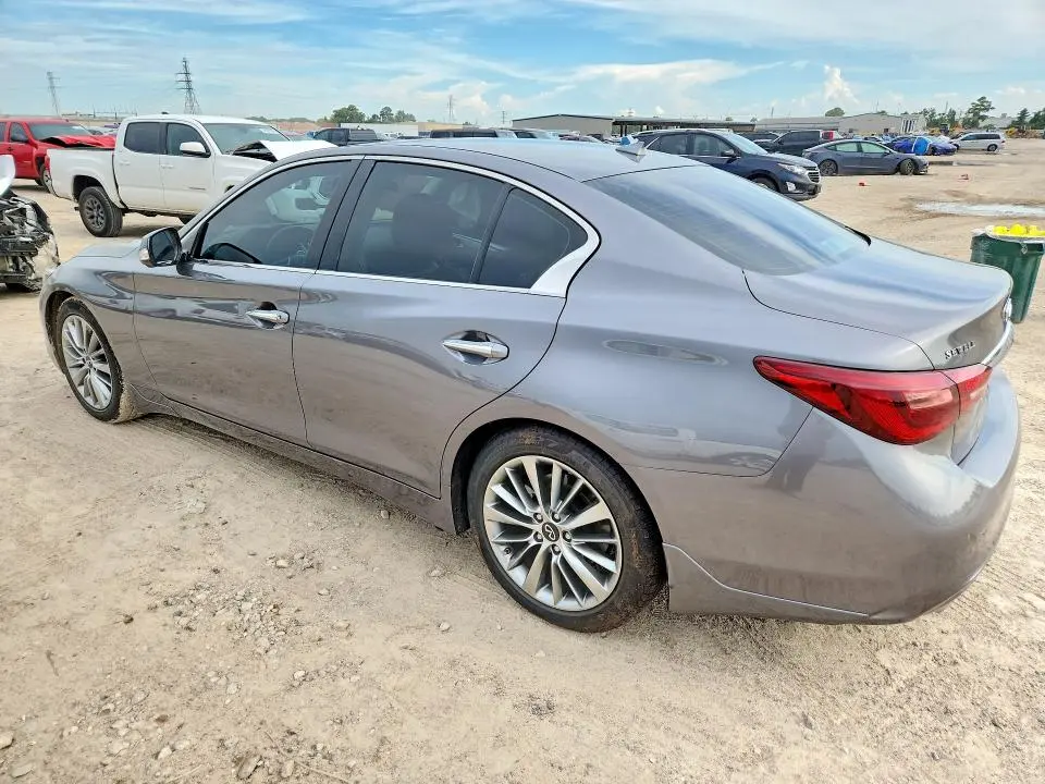 2023 INFINITI Q50 LUXE  