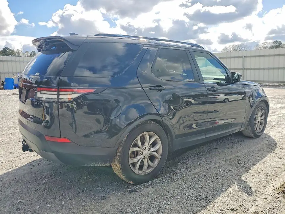 2017 LAND ROVER DISCOVERY SE  