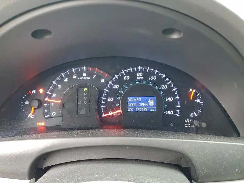 2010 TOYOTA CAMRY SE  