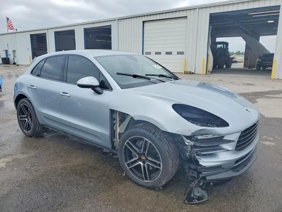 2021 PORSCHE MACAN   