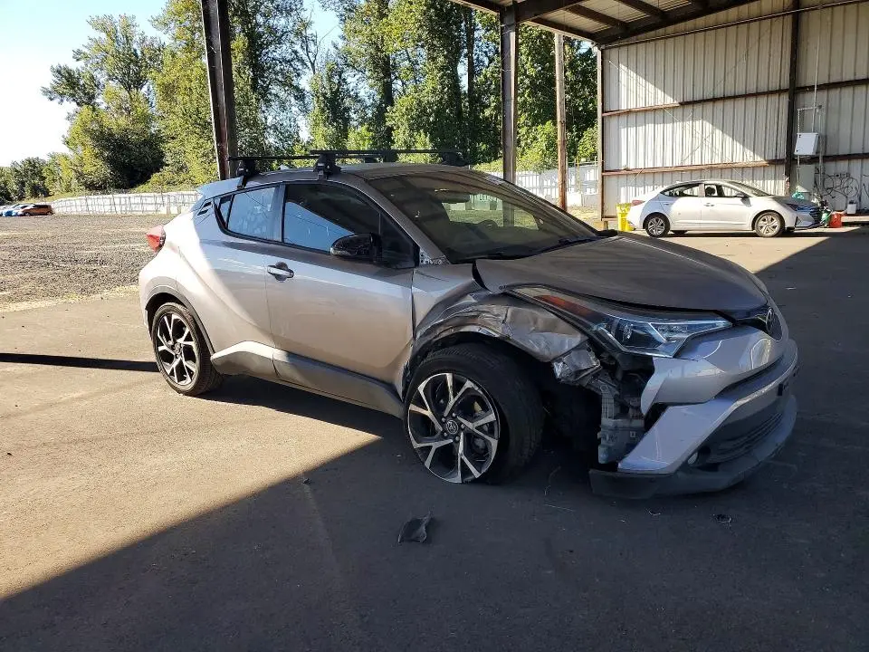 2018 TOYOTA C-HR XLE PREMIUM  