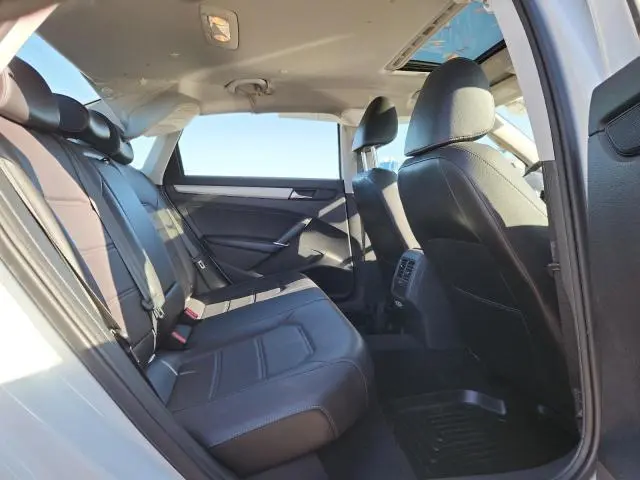 2021 VOLKSWAGEN PASSAT SE