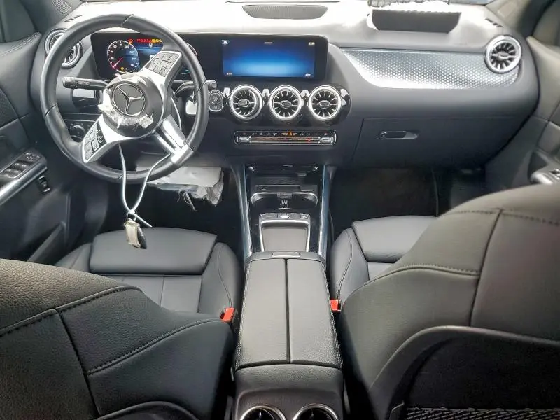 2025 MERCEDES-BENZ GLA 250  