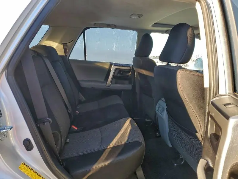 2010 TOYOTA 4RUNNER SR5  