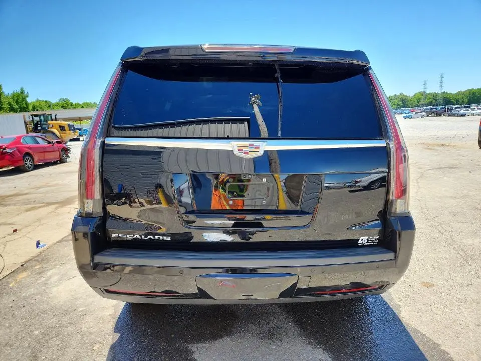 2019 CADILLAC ESCALADE LUXURY  