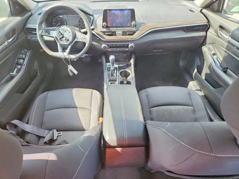 2023 NISSAN ALTIMA SV  