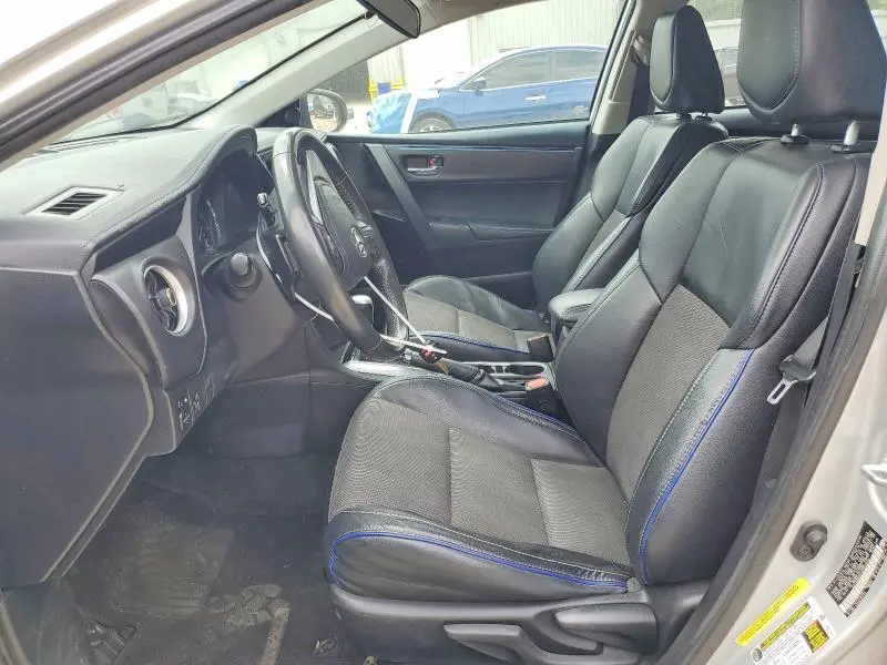 2017 TOYOTA COROLLA SE  