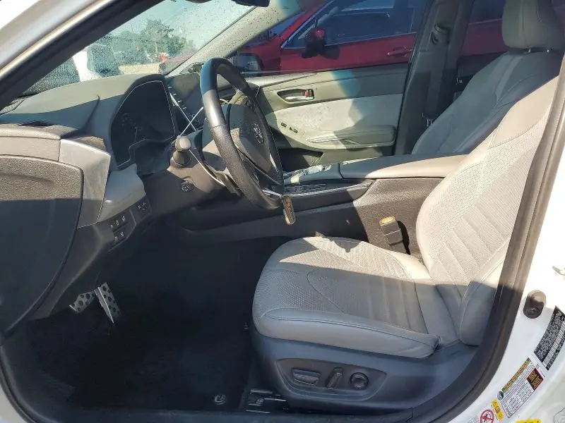2019 TOYOTA AVALON TOURING  