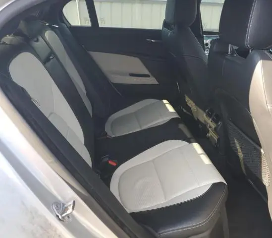 2017 JAGUAR XE R - SPORT