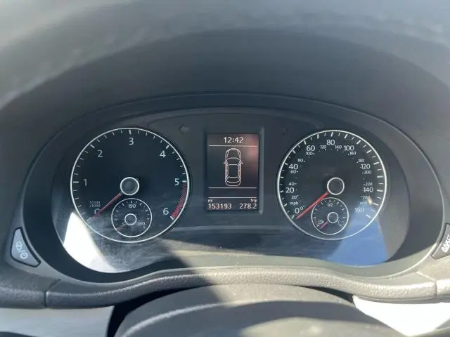 2013 VOLKSWAGEN PASSAT SE  