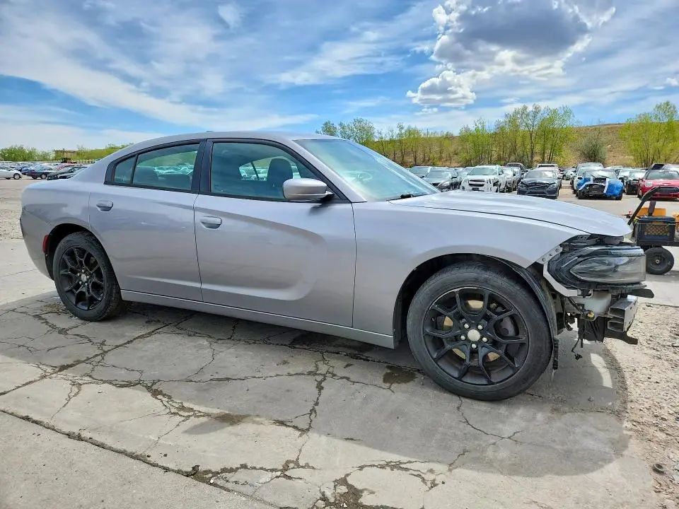 2016 DODGE CHARGER SXT  