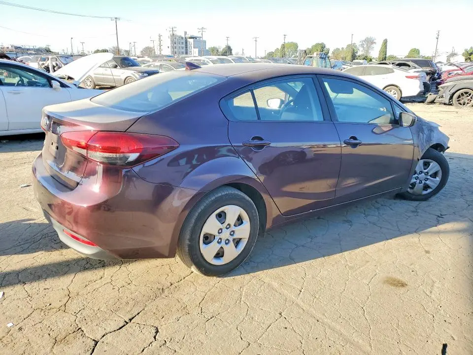 2017 KIA FORTE LX  