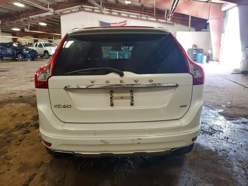2014 VOLVO XC60 3.2  