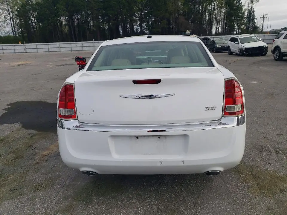 2012 CHRYSLER 300 LIMITED  