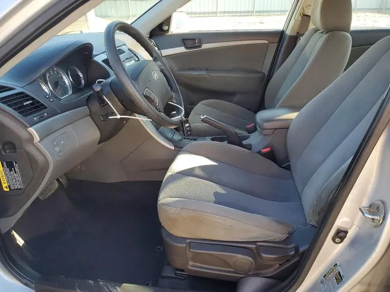 2010 HYUNDAI SONATA GLS  
