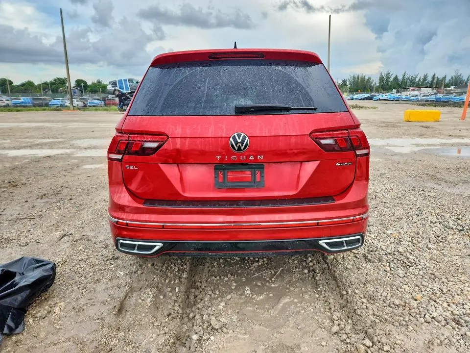 2024 VOLKSWAGEN TIGUAN SEL R-LINE BLACK  