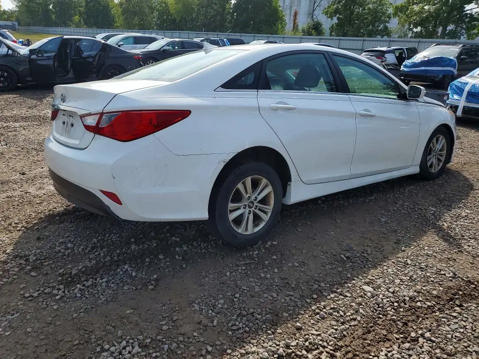 2014 HYUNDAI SONATA GLS  