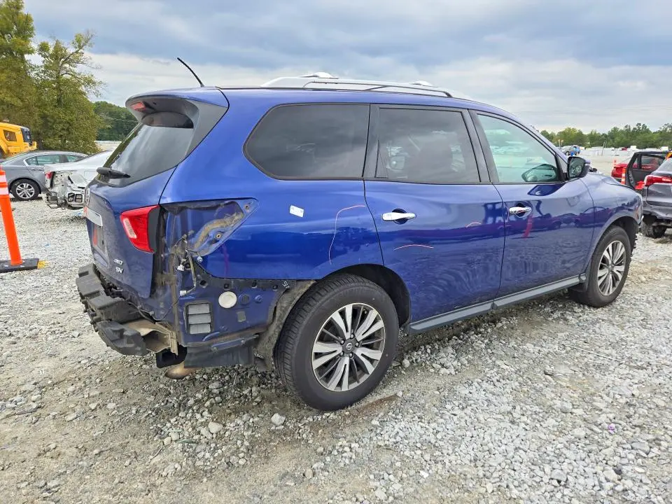 2017 NISSAN PATHFINDER SV  