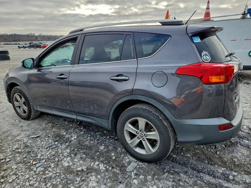 2015 TOYOTA RAV4 XLE  