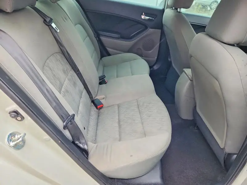 2015 KIA FORTE LX  