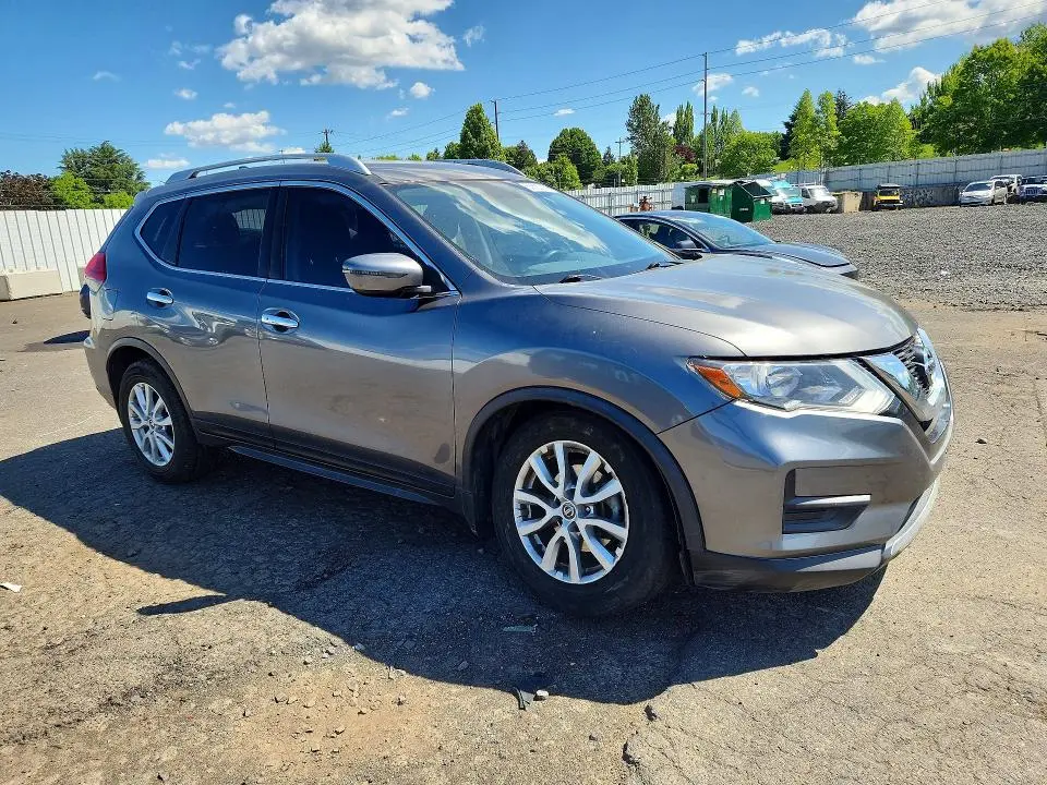 2017 NISSAN ROGUE SV  