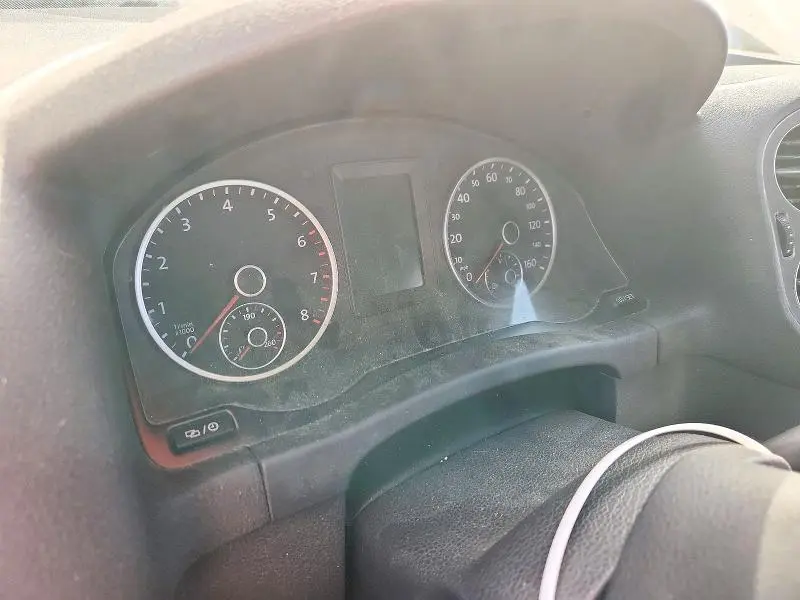 2013 VOLKSWAGEN TIGUAN S  