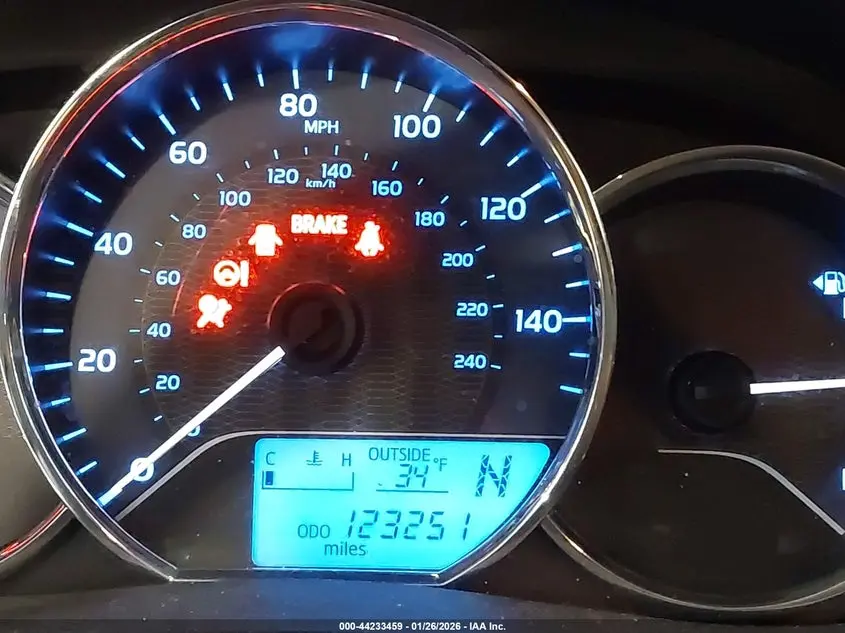 2015 TOYOTA COROLLA LE