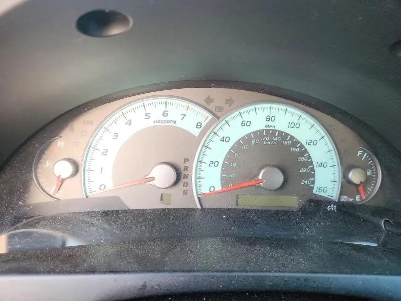 2011 TOYOTA CAMRY SE V6  