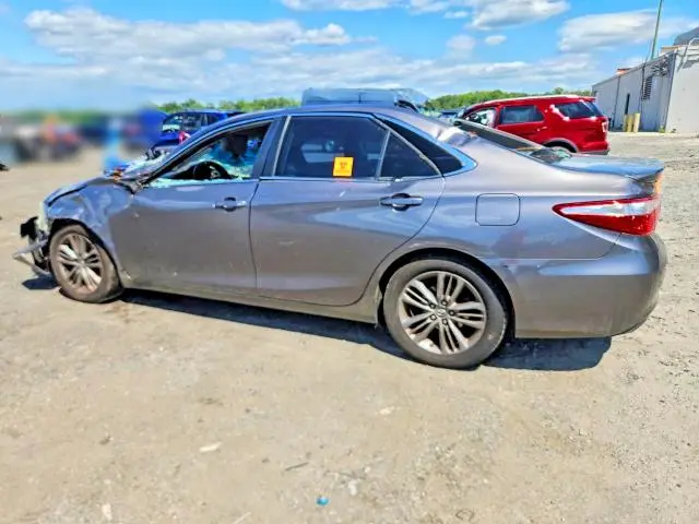 2017 TOYOTA CAMRY SE  