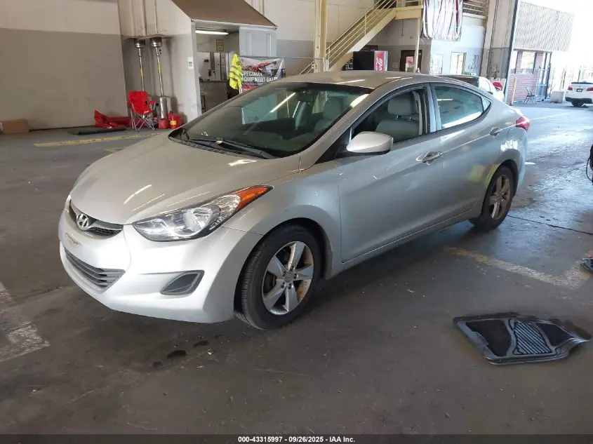 2013 HYUNDAI ELANTRA GLS