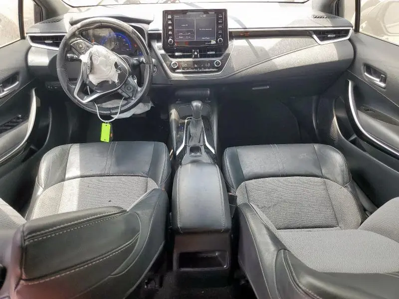 2019 TOYOTA COROLLA SE  