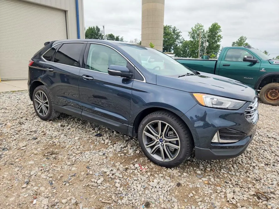 2022 FORD EDGE TITANIUM  