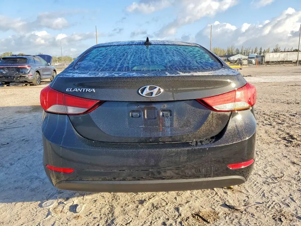 2015 HYUNDAI ELANTRA SE  