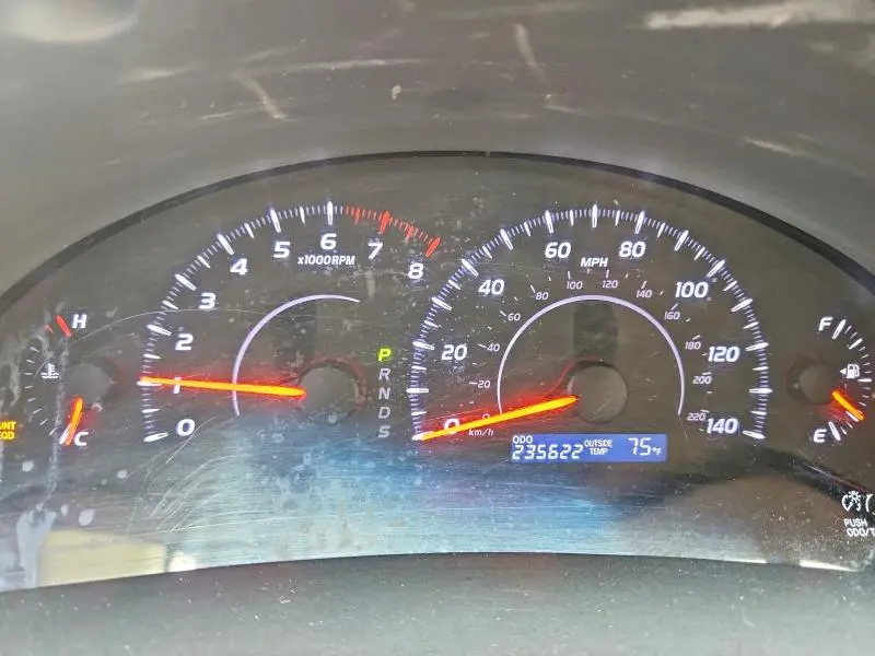 2010 TOYOTA CAMRY LE  