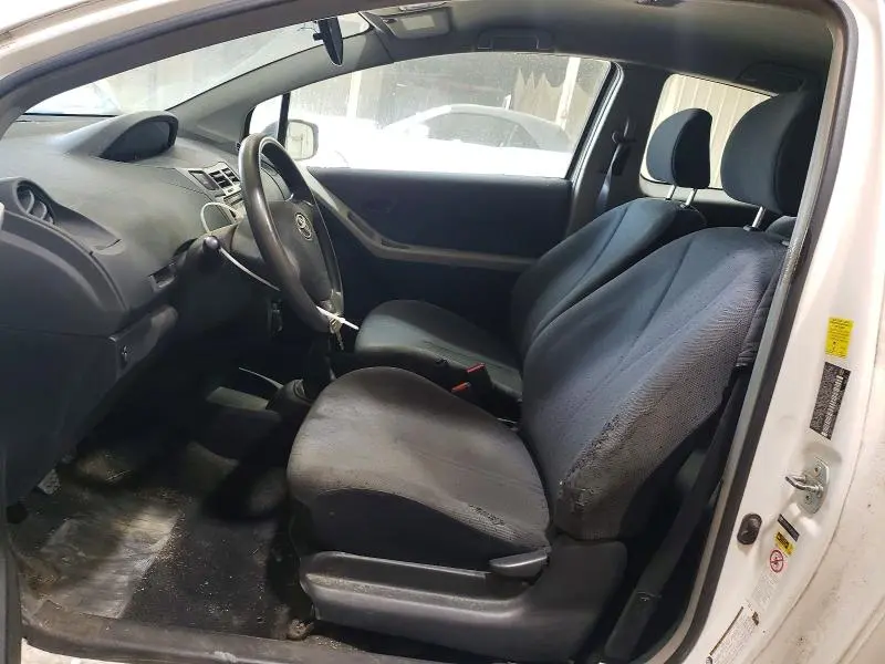 2010 TOYOTA YARIS BASE  