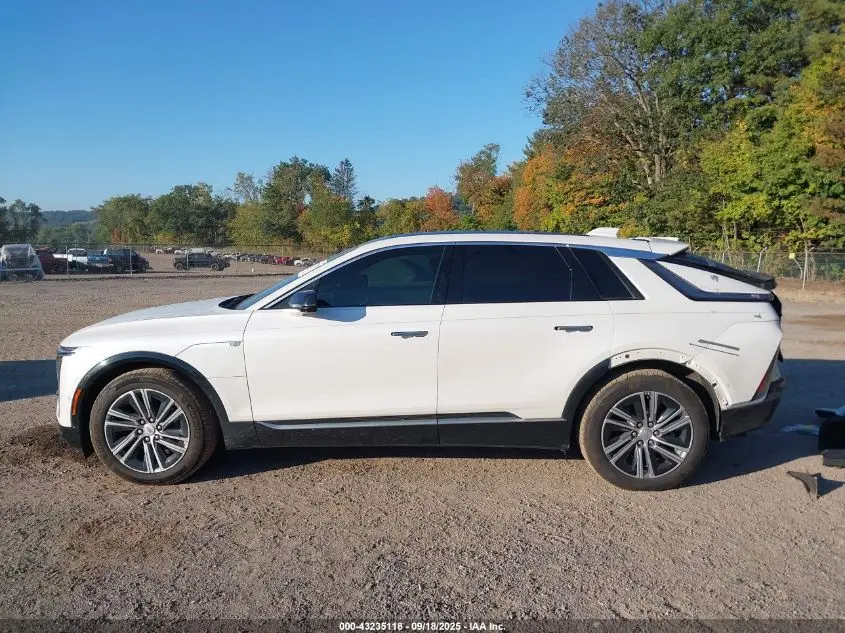 2024 CADILLAC LYRIQ LUXURY W/1SC