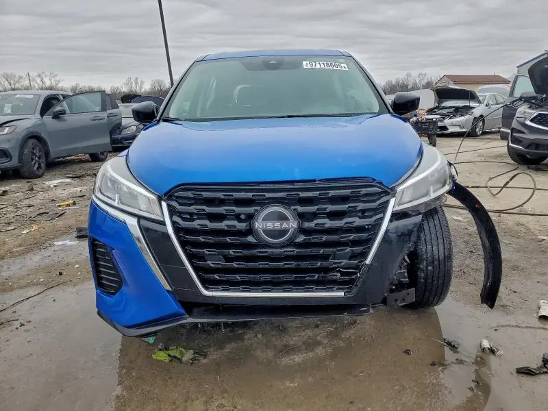 2024 NISSAN KICKS S  