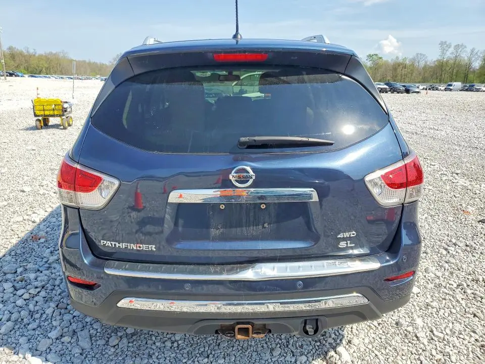 2014 NISSAN PATHFINDER SL  