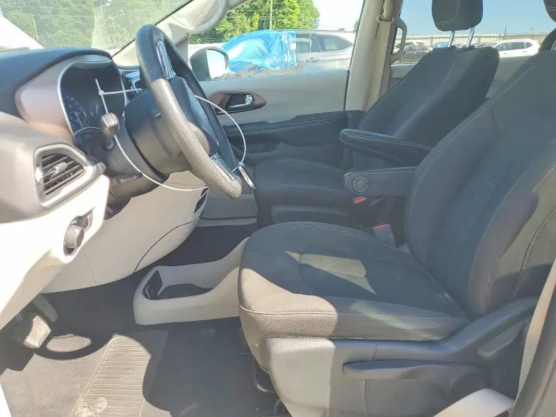 2020 CHRYSLER VOYAGER L  