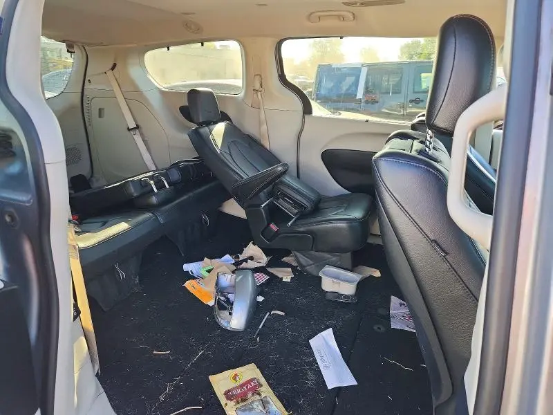 2017 CHRYSLER PACIFICA TOURING L PLUS  