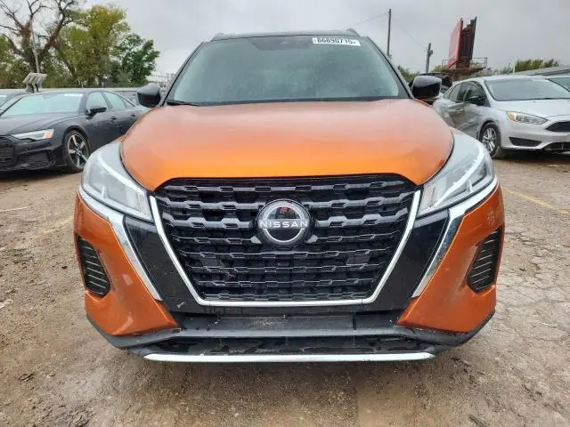 2023 NISSAN KICKS SV  