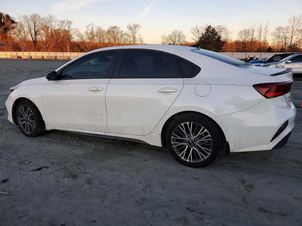 2023 KIA FORTE GT LINE  
