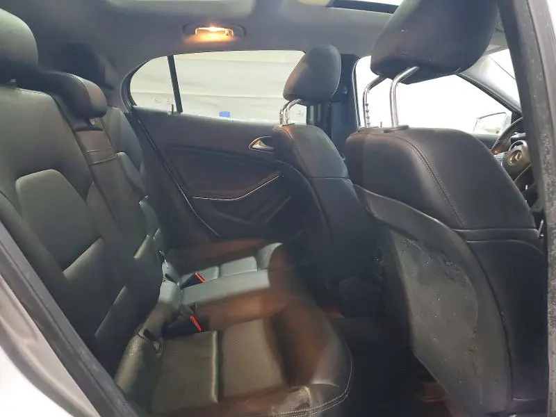 2015 MERCEDES-BENZ GLA 250 4MATIC  