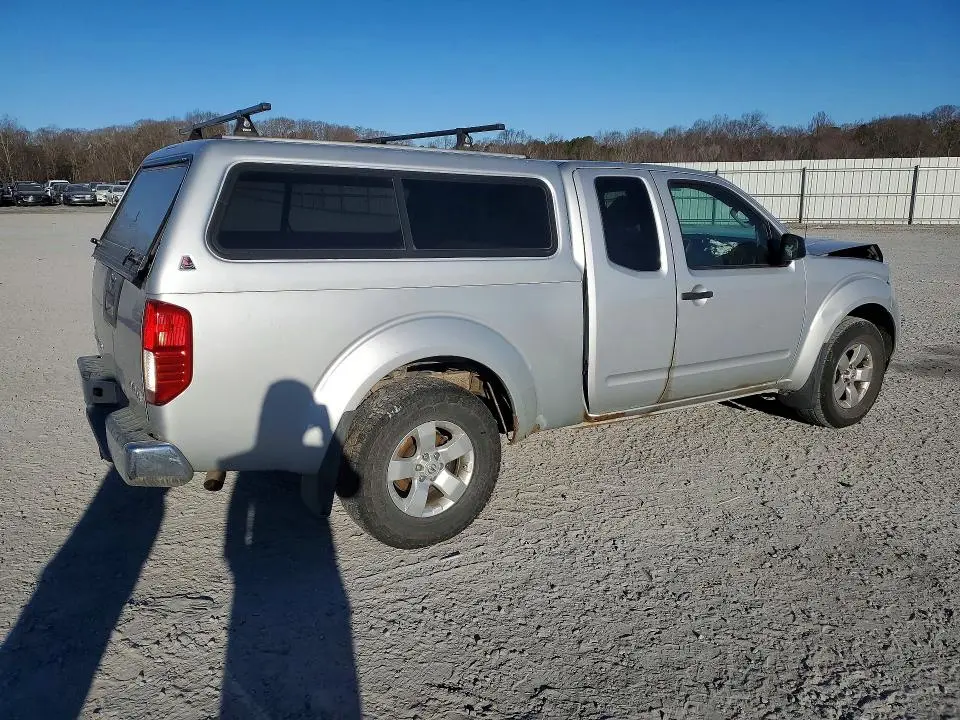 2012 NISSAN FRONTIER SV V6  