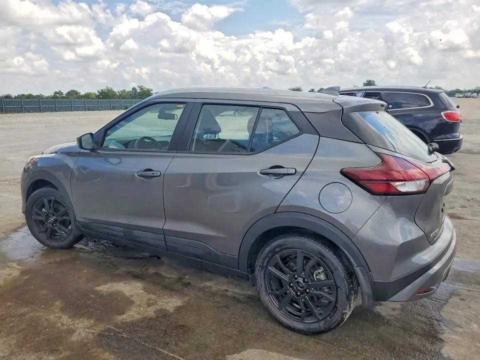 2023 NISSAN KICKS SV  